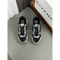 Givenchy Sneakers